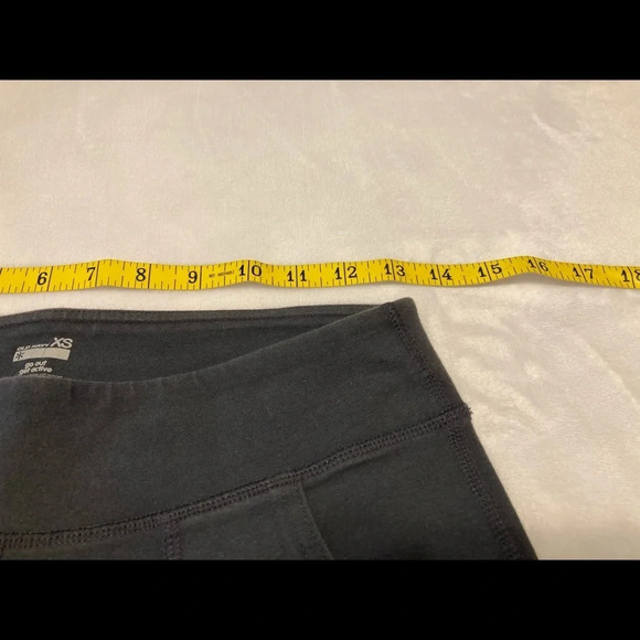 Old Navy Go Out Get Active Capri XS - Picture 2 of 11